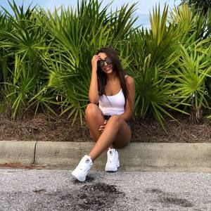 Meet your Posher, Diana